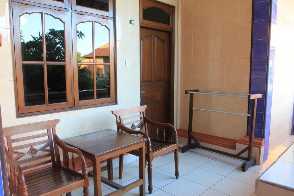 Cempaka 3 Losmen Hotel Kuta Lombok Kültér fotó